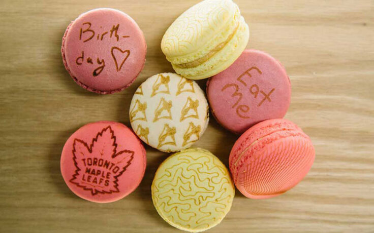 Art on macaroons