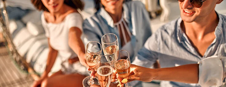People cheers champagne
